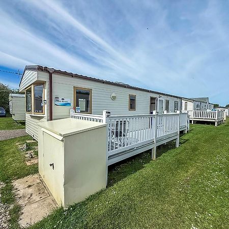 8 Berth Caravan With Decking At Sunnydale In Lincolnshire Ref 35087S Louth  Kültér fotó