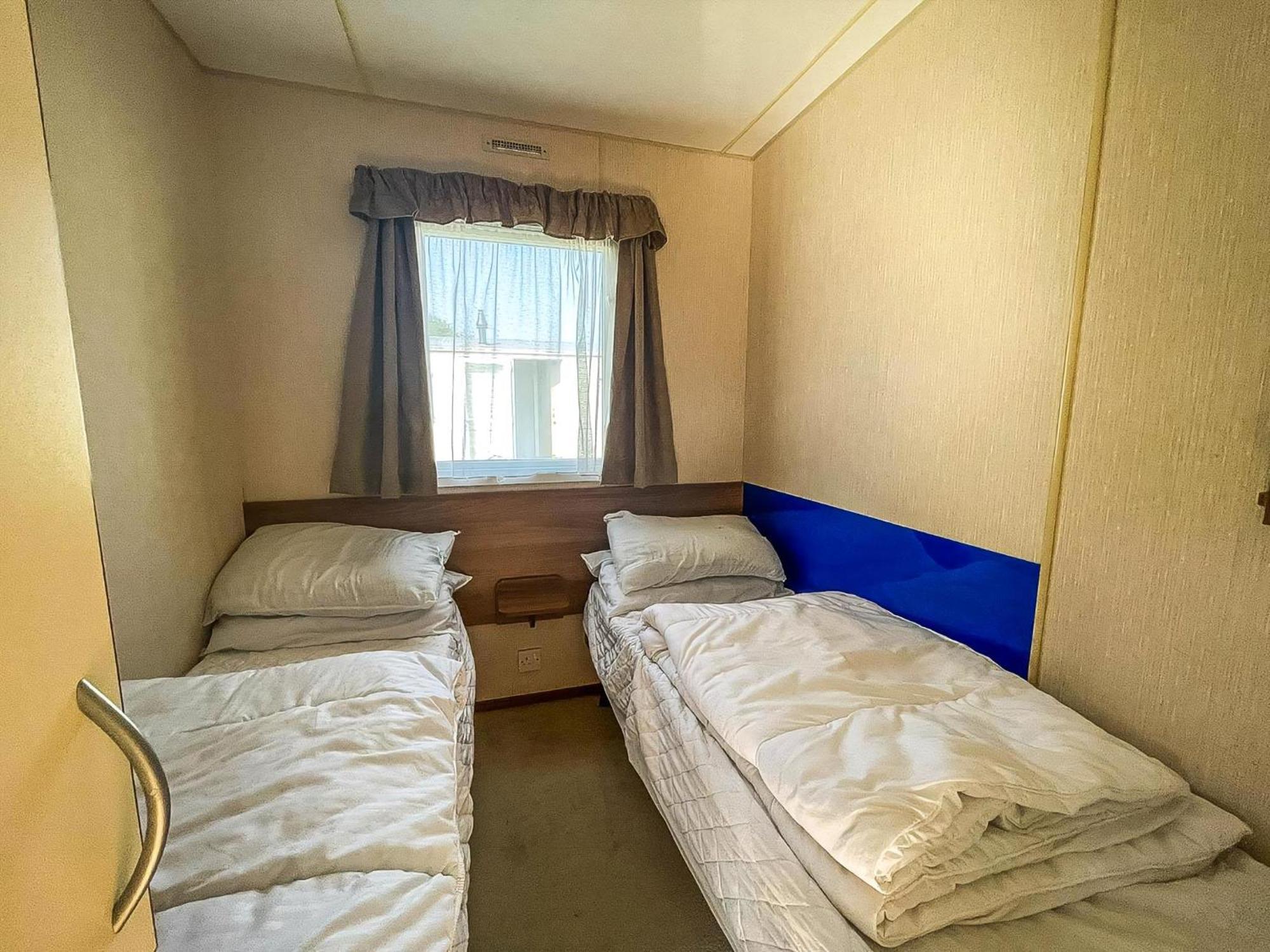 8 Berth Caravan With Decking At Sunnydale In Lincolnshire Ref 35087S Louth  Kültér fotó